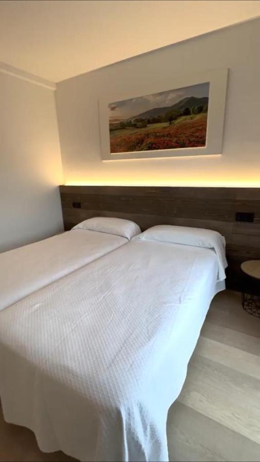 Hotel La Perla D'Olot Ngoại thất bức ảnh