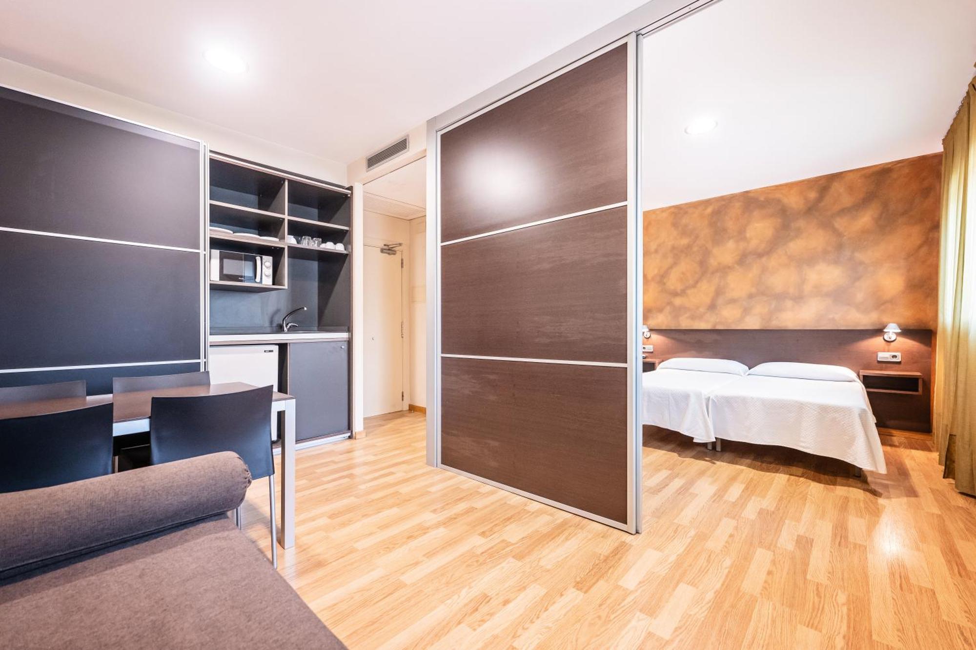 Hotel La Perla D'Olot Ngoại thất bức ảnh