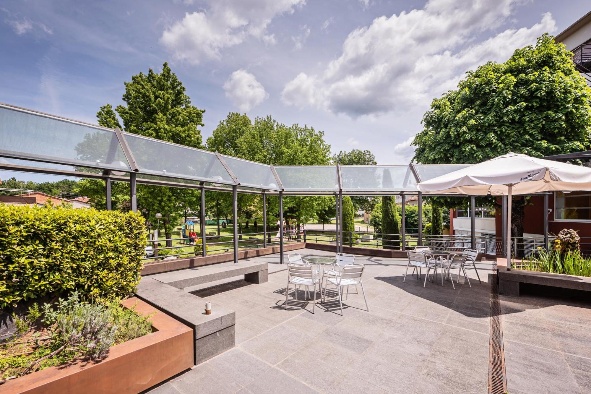 Hotel La Perla D'Olot Ngoại thất bức ảnh