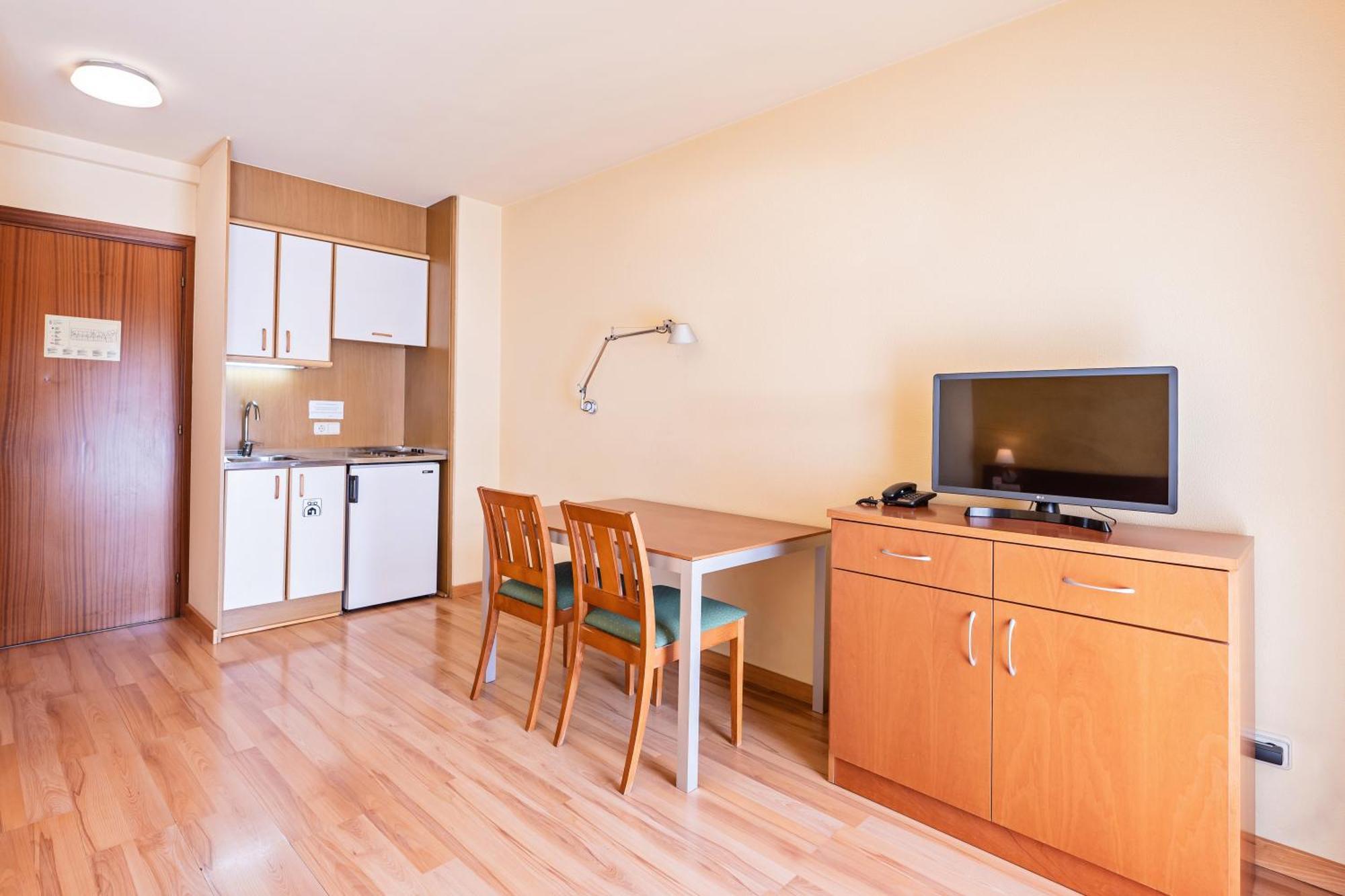 Hotel La Perla D'Olot Ngoại thất bức ảnh
